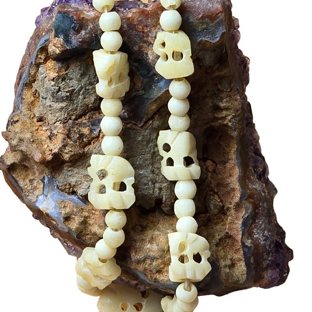 Vtg Hand-Carved Celluloid Elephant Pendant 20" Necklace Barrel Clasp 40s Jewelry - Picture 6 of 10